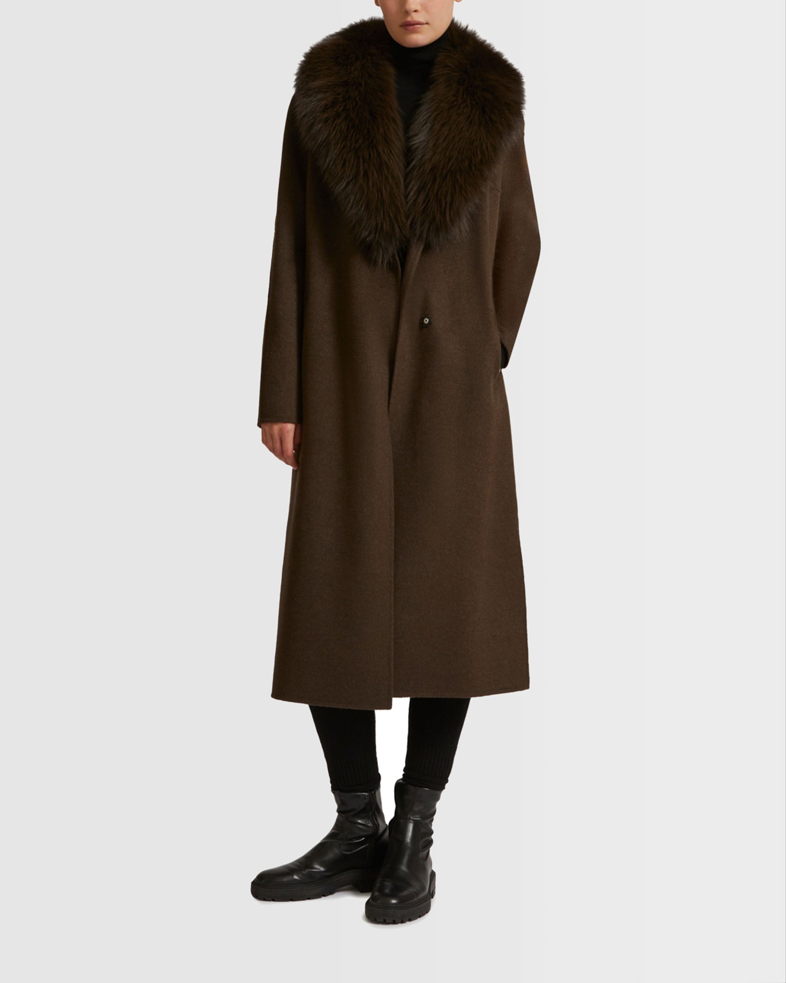 Belted coat in cashmere wool with fox fur collar and lapel - khaki