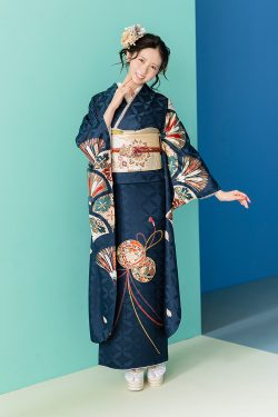 No.1045 【新品振袖/京友禅】【紺・青】知性的な印象の濃紺にシンプル