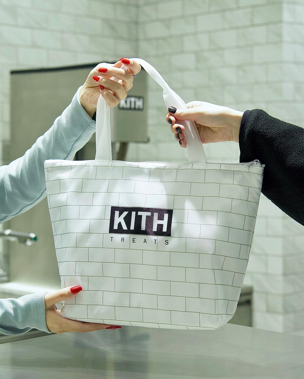 Kith Treats Tokyoから初のお持ち帰り用セットが登場 | HIGHSNOBIETY