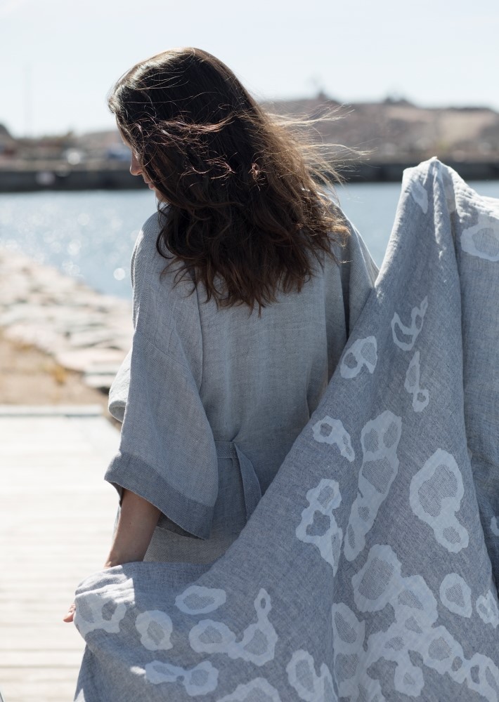 SAIMAANNORPPA multi-use towel 95x180cm – LAPUAN KANKURIT（ラプアン