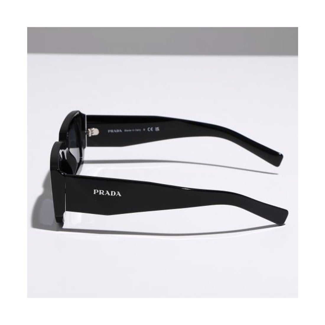 プラダ PRADA PRADA サングラス SPR 06Y スクエア型 軽量フレーム