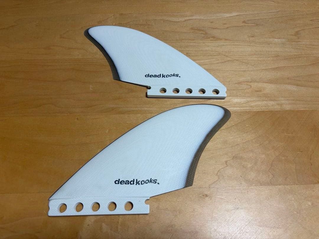セラミックマン　deadkooks サーフボード　キールフィン 2枚セット セラミックマン様専用 deadkooks サーフボード キールフィン 2枚セット