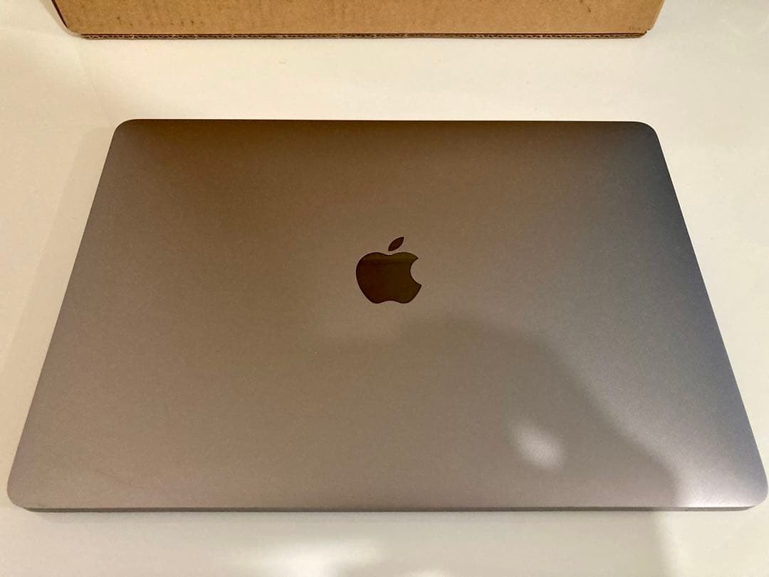 MacBook Pro 13インチ　corei5 2020 8GB 512GB Amazon.com: Apple 2020 MacBook Pro with 2.0GHz Intel Core i5, 13