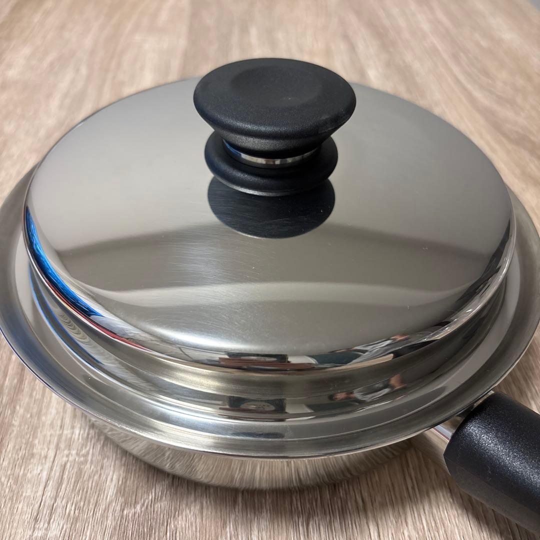 美品✨️Amway 蓋付きフライパン22cm 楽天市場】アムウェイ ノンスティックフライパンの通販