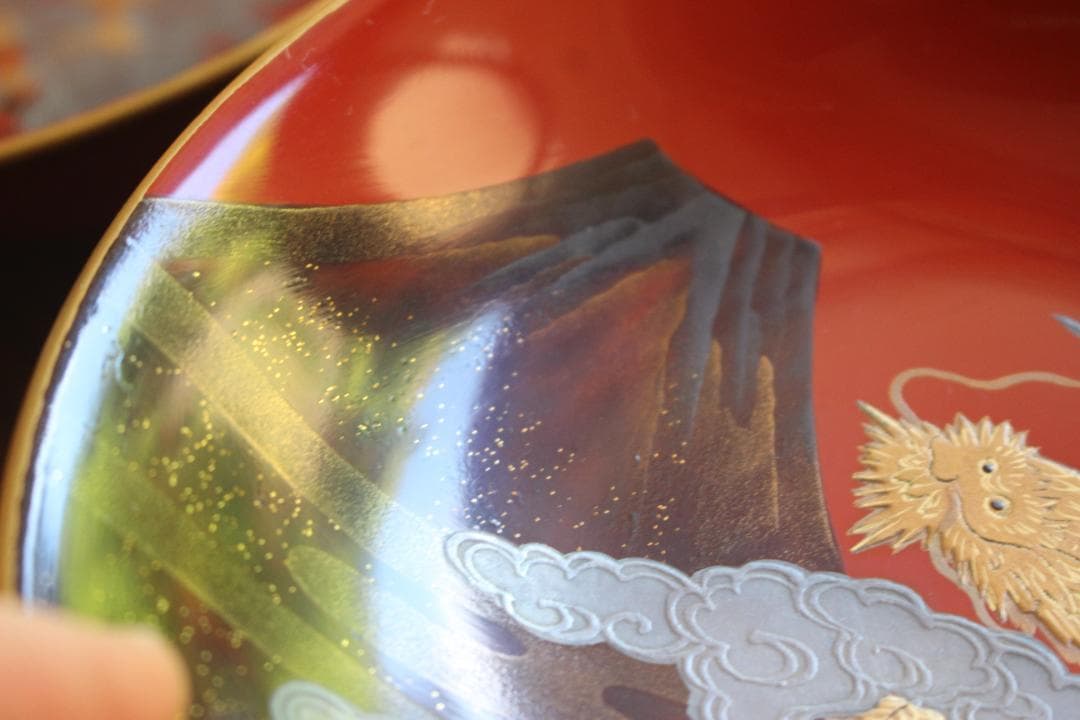 デッドストック！上質金縁朱漆に極上宝珠龍蒔絵の映えるお椀2点（検