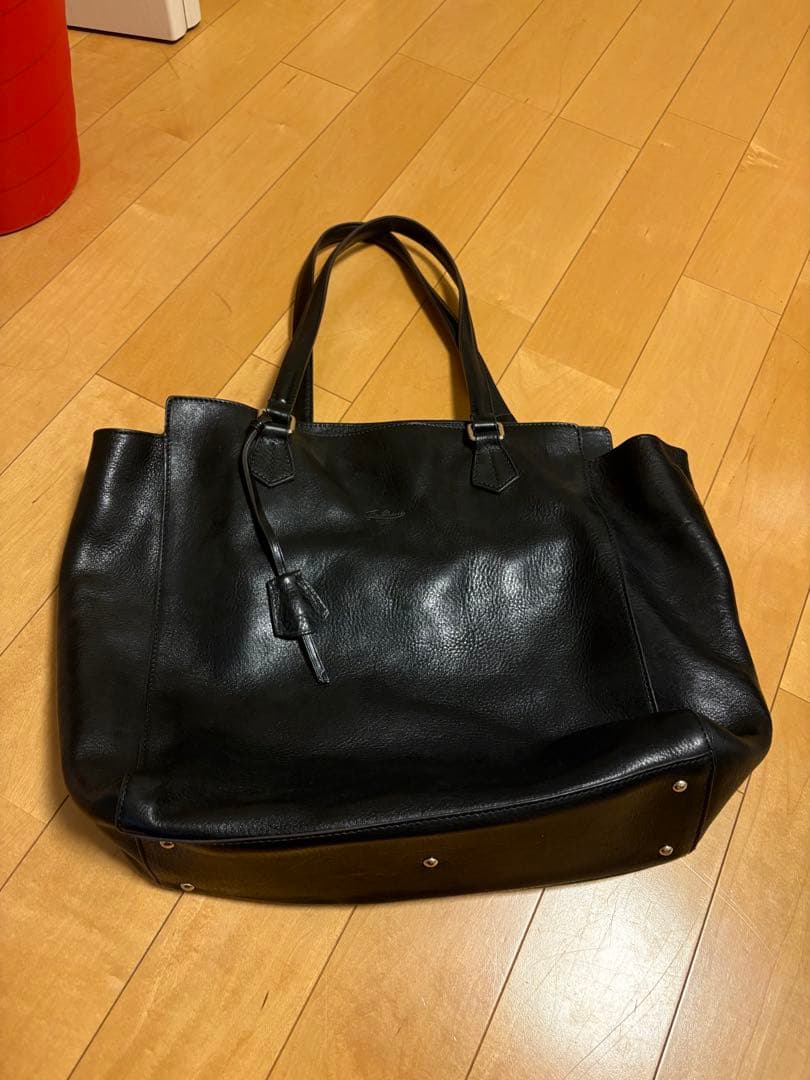 ボルドリーニセレリア　黒レザー トートバッグ 赤内装　底鋲あり 楽天市場】BOLDRINI SELLERIA ボルドリーニ セレリア 底鋲付き レザー