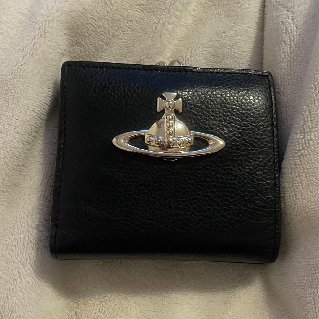 Vivienne Westwood黒 レザー 二つ折り財布 Vivienne Westwood（ヴィヴィアンウエストウッド） 二つ折り財布