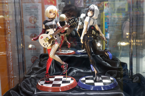 特別企画】ロックな気分がWで味わえる！「リコリス・リコイル 錦木千束