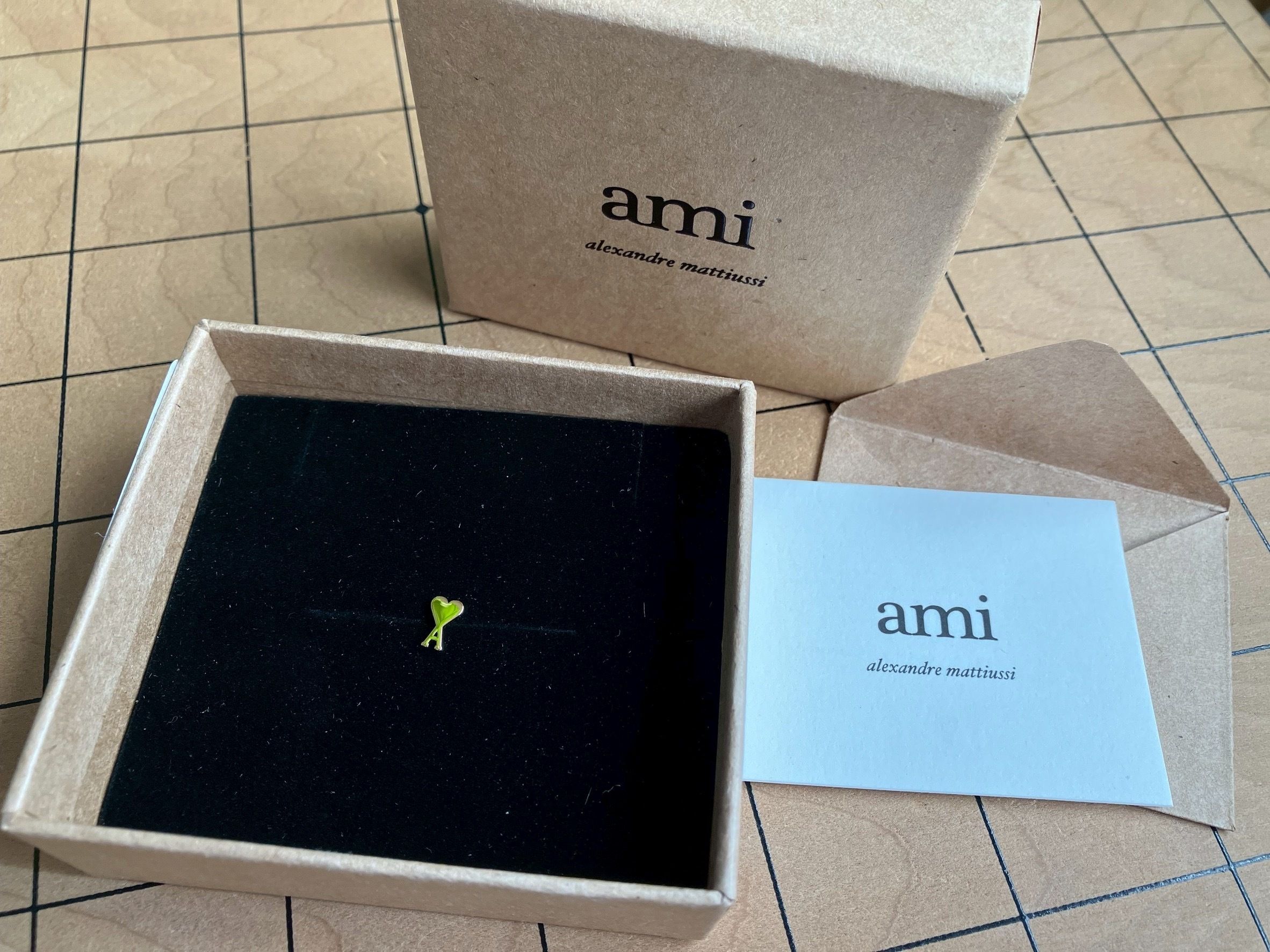 大人気！AMI ALEXANDRE MATTIUSSI [アミパリス] シングルピアス (AMI