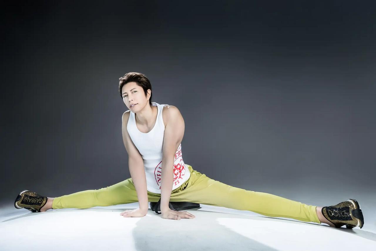 全人類のキレイを加速♡GACKT氏監修“傾斜×振動”「エクストラクッション