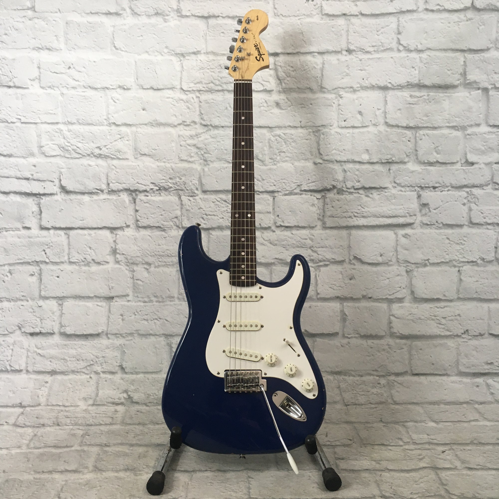 Squier Affinity Stratocaster Large Headstock (Dark Blue