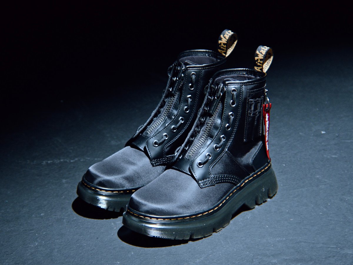 ドクターマーチン×アルファ インダストリーズ、スムースレザーと